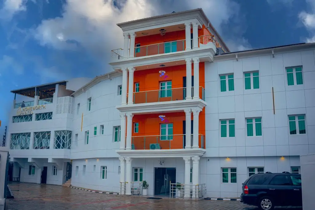 Introducing Homeworth Hotel Aiyeteju – A Solution to Local Hospitality Needs