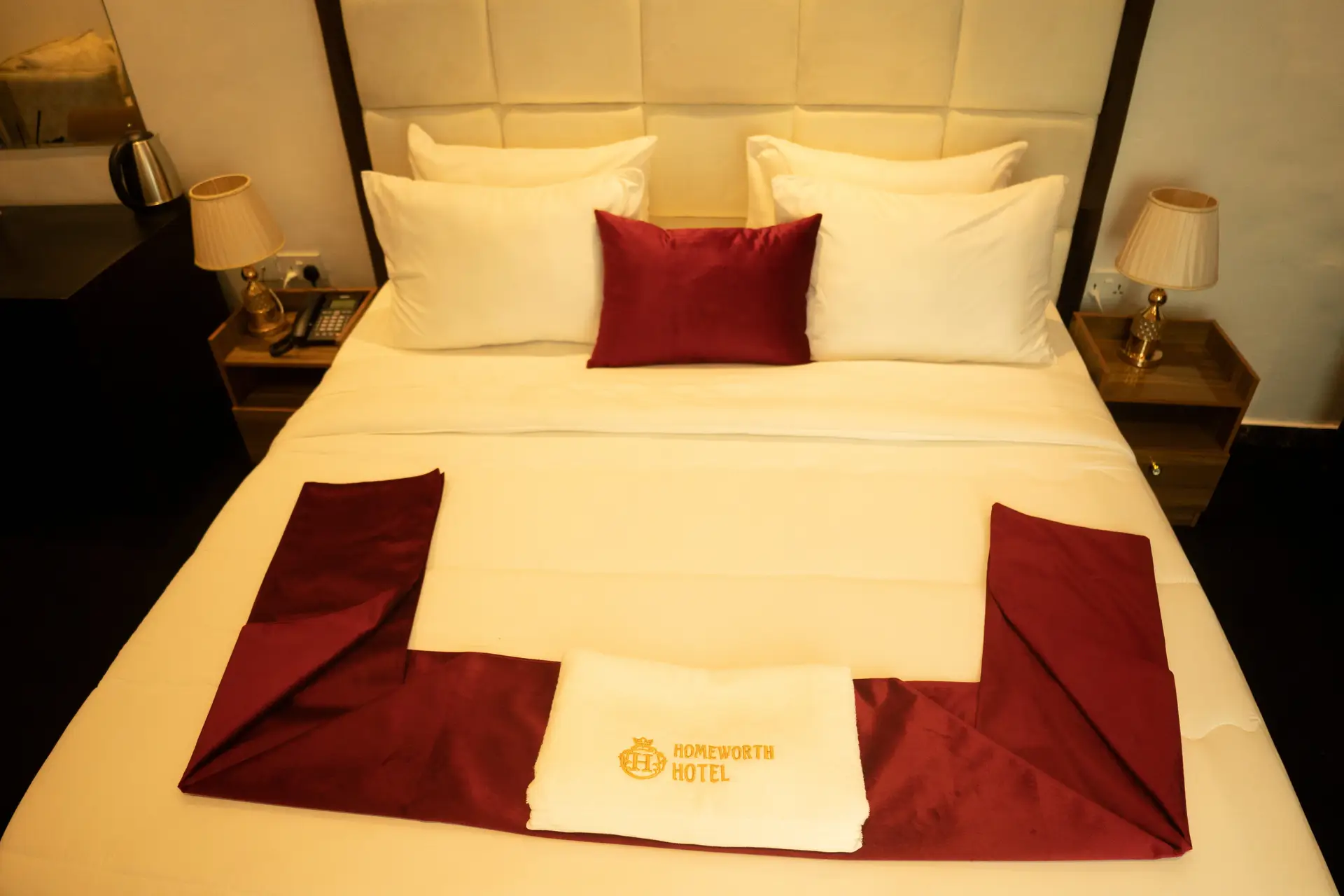 Picture showing a Bed Room of Homeworth Hotel